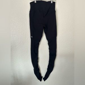 Alo Yoga Distressed Ripped High waist Black Leggings size M